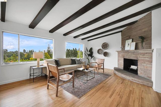 4678 Geranium Pl, Oakland, CA 94619
