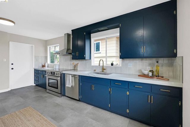 4678 Geranium Pl, Oakland, CA 94619