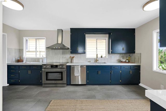 4678 Geranium Pl, Oakland, CA 94619