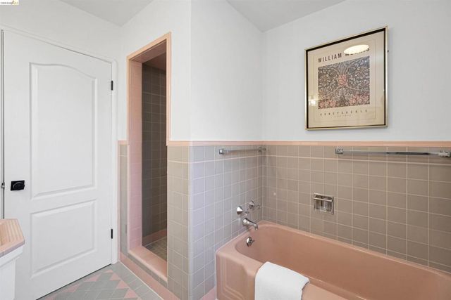 4678 Geranium Pl, Oakland, CA 94619