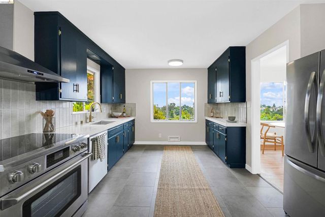 4678 Geranium Pl, Oakland, CA 94619