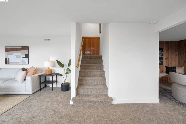 4678 Geranium Pl, Oakland, CA 94619