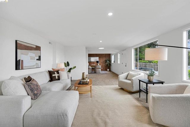 4678 Geranium Pl, Oakland, CA 94619