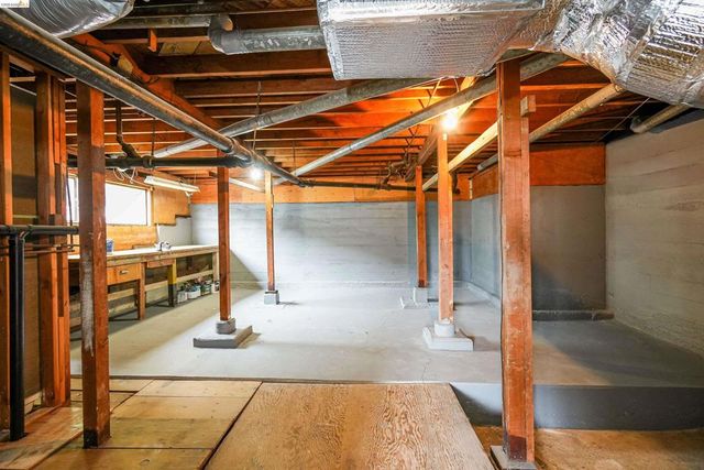 4678 Geranium Pl, Oakland, CA 94619