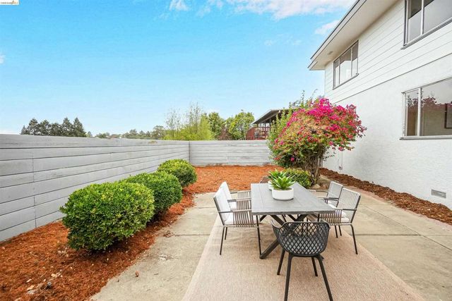 4678 Geranium Pl, Oakland, CA 94619