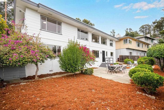 4678 Geranium Pl, Oakland, CA 94619
