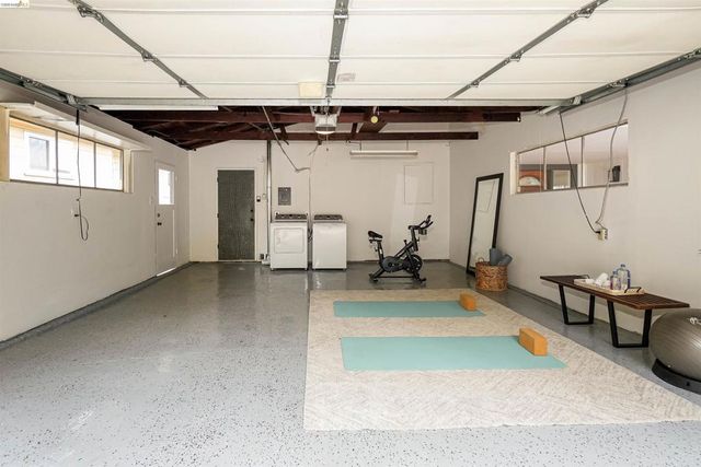 4678 Geranium Pl, Oakland, CA 94619