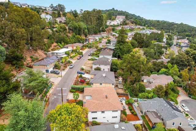 4678 Geranium Pl, Oakland, CA 94619