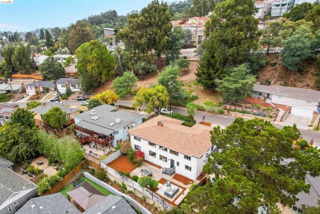 4678 Geranium Pl, Oakland, CA 94619