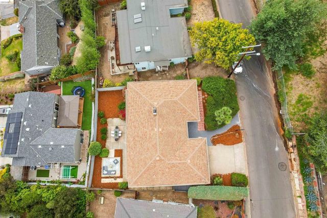 4678 Geranium Pl, Oakland, CA 94619