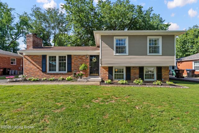 9306 Trentham Ln, Louisville, KY 40242