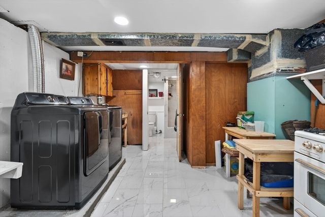 77 Sterling St, Lynn, MA 01905