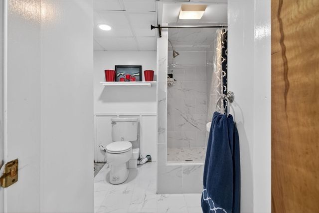 77 Sterling St, Lynn, MA 01905