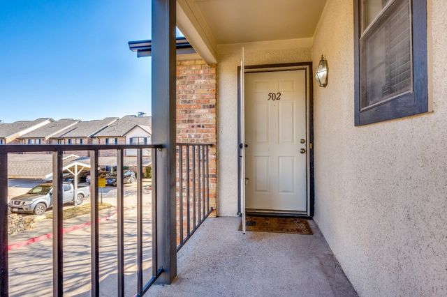 2835 Keller Springs 502, Carrollton, TX 75006