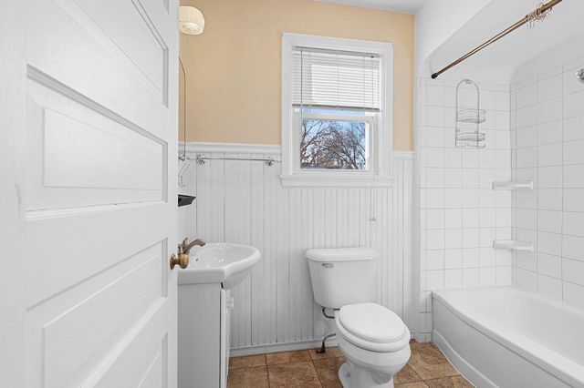 425 E SUMMER STREET, Appleton, WI 54911