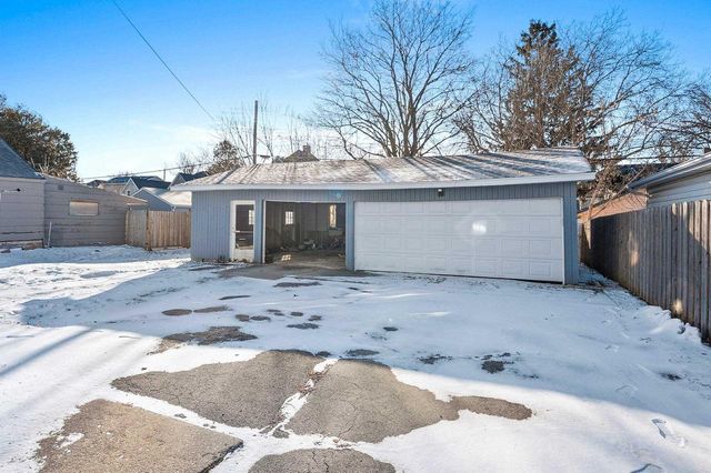 425 E SUMMER STREET, Appleton, WI 54911