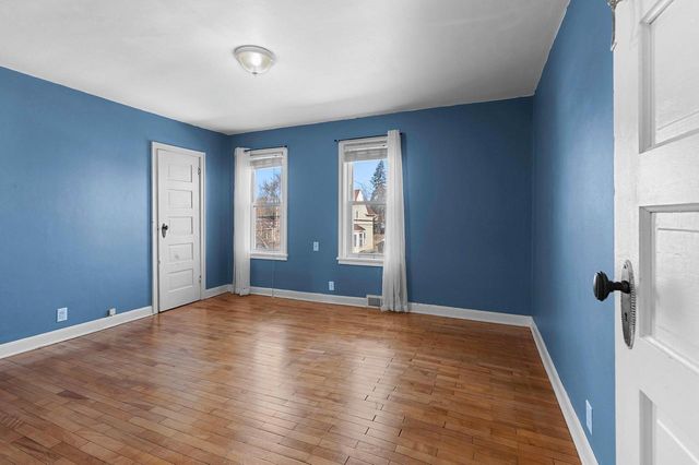 425 E SUMMER STREET, Appleton, WI 54911