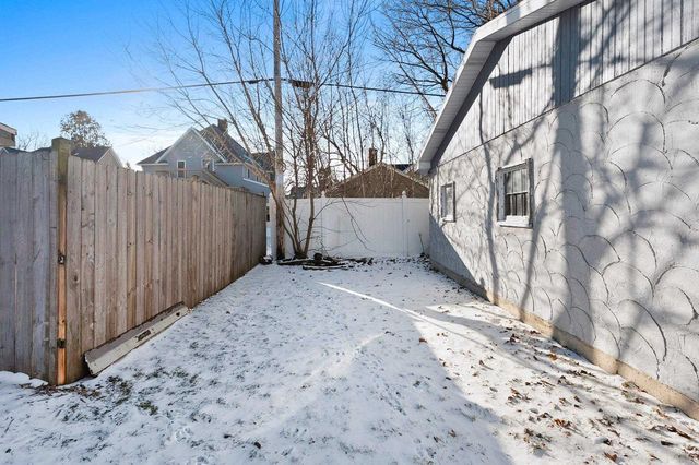 425 E SUMMER STREET, Appleton, WI 54911