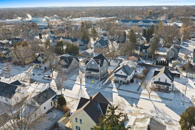 425 E SUMMER STREET, Appleton, WI 54911