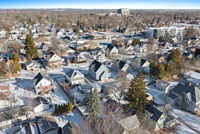 425 E SUMMER STREET, Appleton, WI 54911