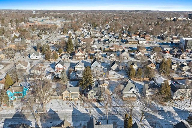 425 E SUMMER STREET, Appleton, WI 54911