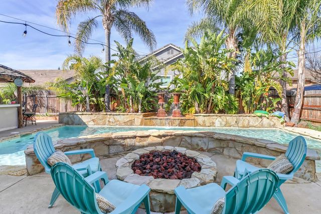 382 Seaton Dr, Folsom, CA 95630