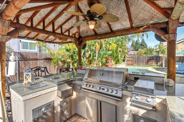 382 Seaton Dr, Folsom, CA 95630