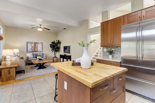 382 Seaton Dr, Folsom, CA 95630