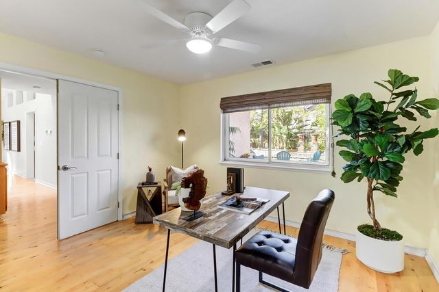 382 Seaton Dr, Folsom, CA 95630