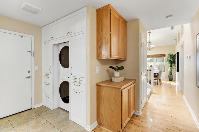 382 Seaton Dr, Folsom, CA 95630