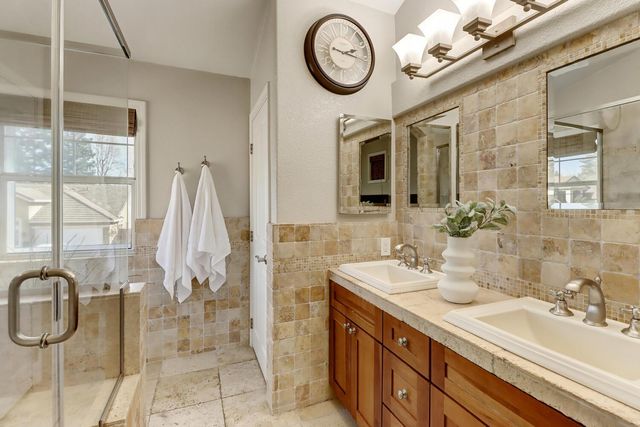 382 Seaton Dr, Folsom, CA 95630