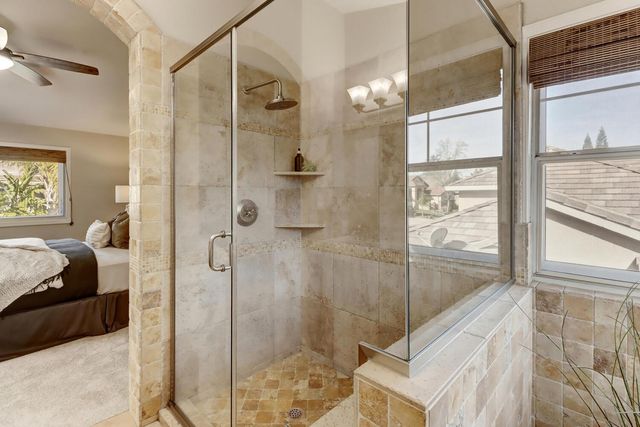 382 Seaton Dr, Folsom, CA 95630