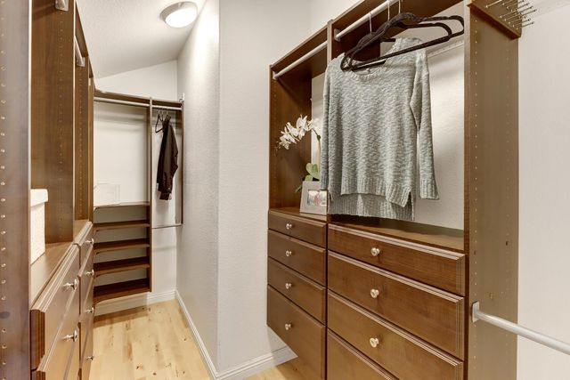 382 Seaton Dr, Folsom, CA 95630