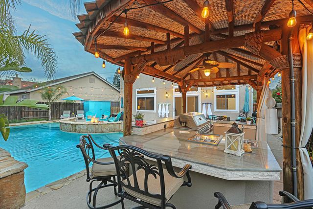 382 Seaton Dr, Folsom, CA 95630