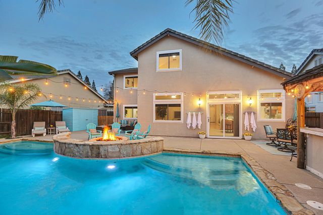 382 Seaton Dr, Folsom, CA 95630