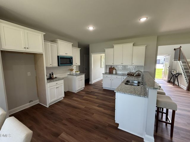 25 Mineral Springs Way, Benson, NC 27504