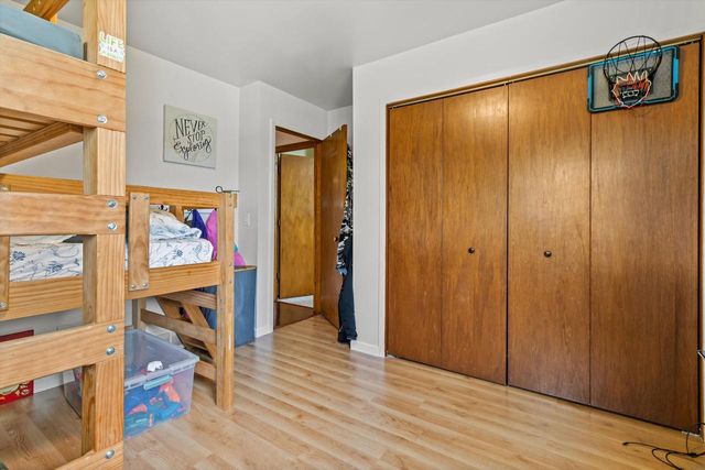 1221 Green Tree ROAD, West Bend, WI 53090