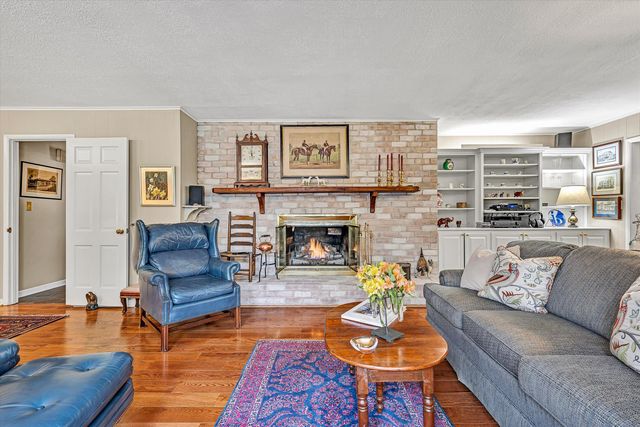 3808 Park LN, Roanoke, VA 24015