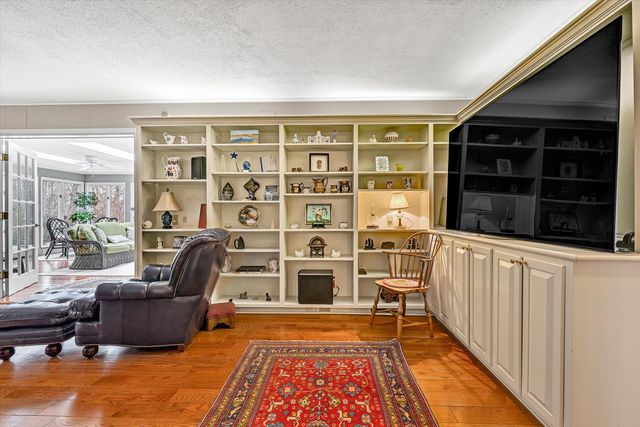 3808 Park LN, Roanoke, VA 24015