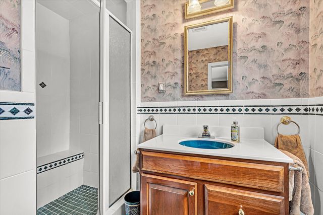 3808 Park LN, Roanoke, VA 24015