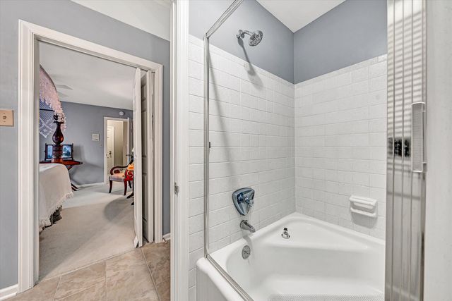 3808 Park LN, Roanoke, VA 24015