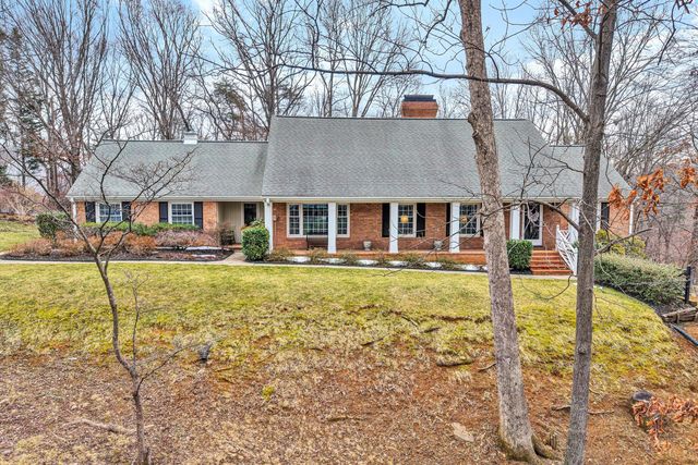 3808 Park LN, Roanoke, VA 24015