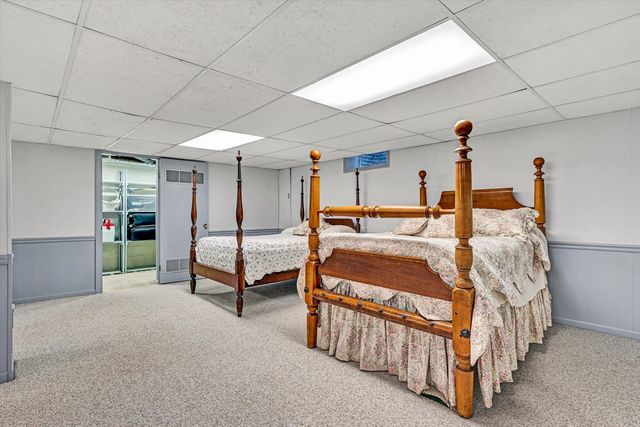 3808 Park LN, Roanoke, VA 24015