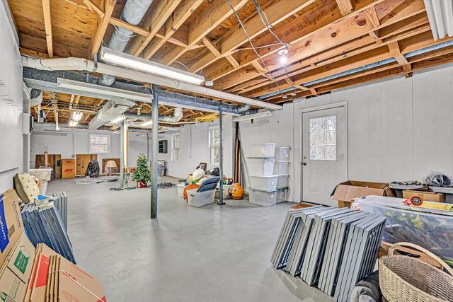 3808 Park LN, Roanoke, VA 24015