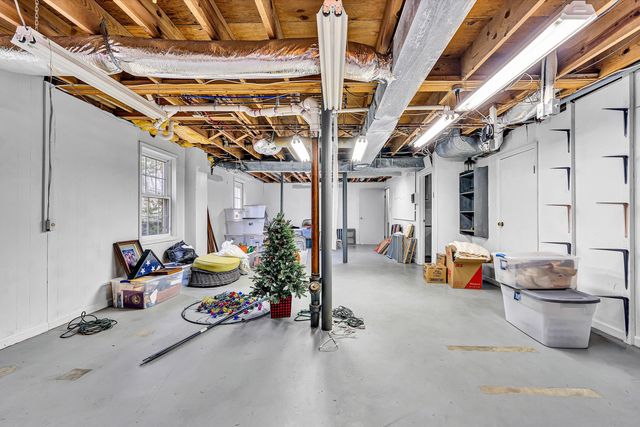 3808 Park LN, Roanoke, VA 24015