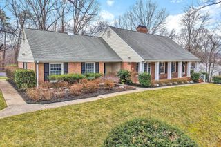3808 Park LN, Roanoke, VA 24015