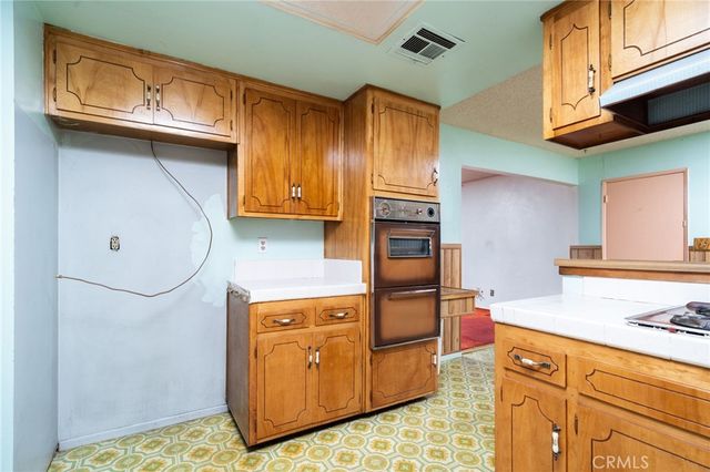 9144 Palmetto Avenue, Fontana, CA 92335