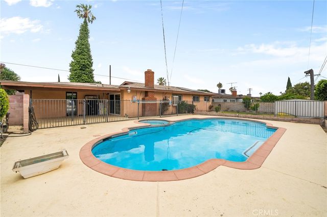 9144 Palmetto Avenue, Fontana, CA 92335