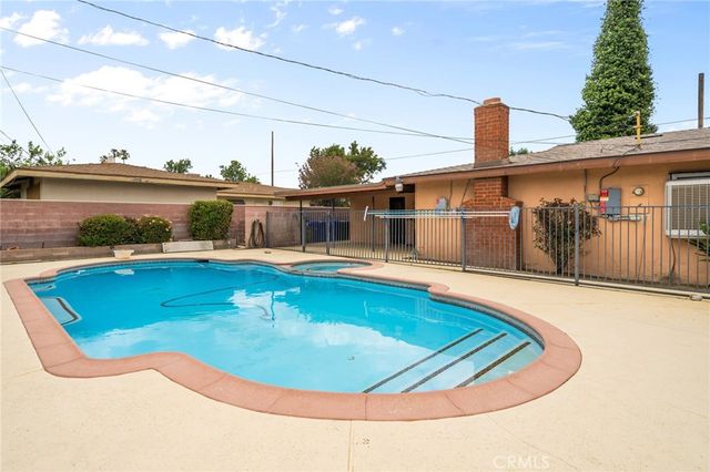 9144 Palmetto Avenue, Fontana, CA 92335