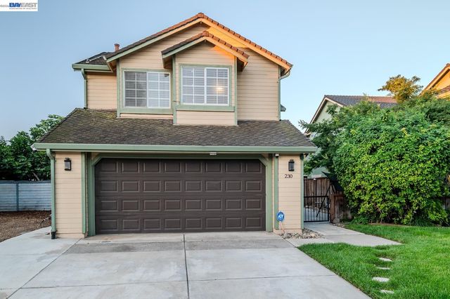 230 Laurelwood Cir, Manteca, CA 95336
